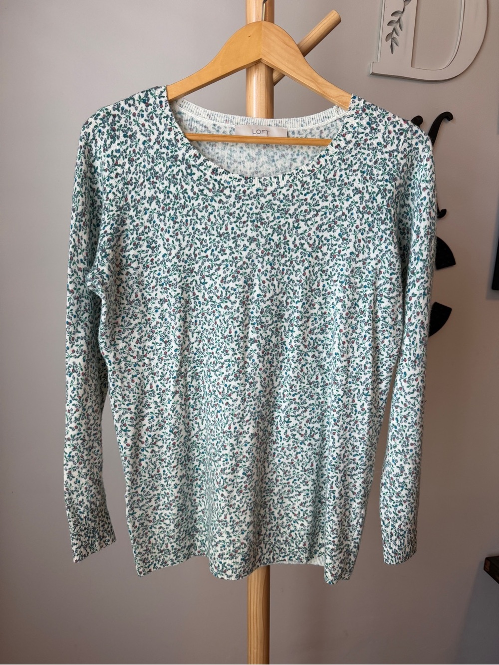Loft Wool Blend Floral Lightweight Sweater Cottagecore Top Size Medium Shirt